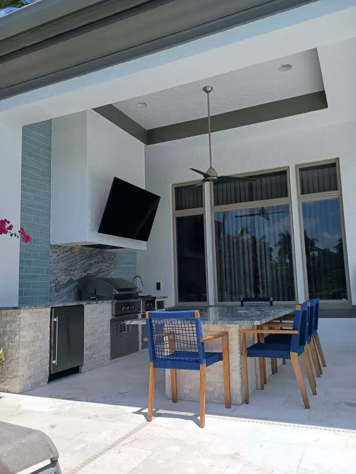 Outdoor kitchen range hood installation