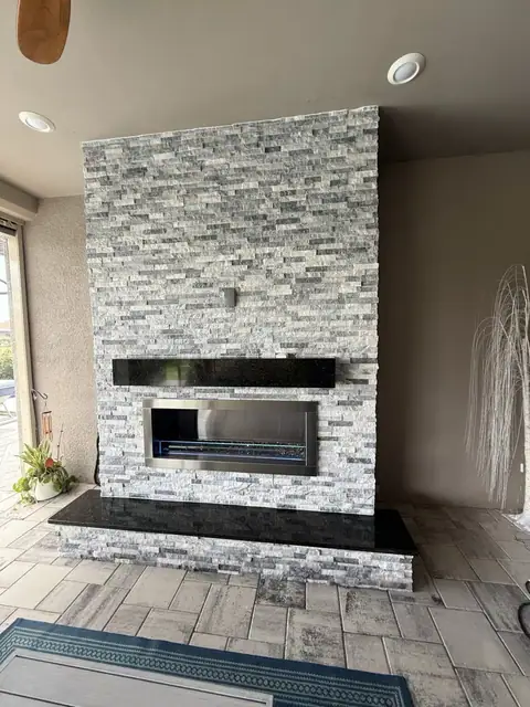 Fireplaces & Fire Pits